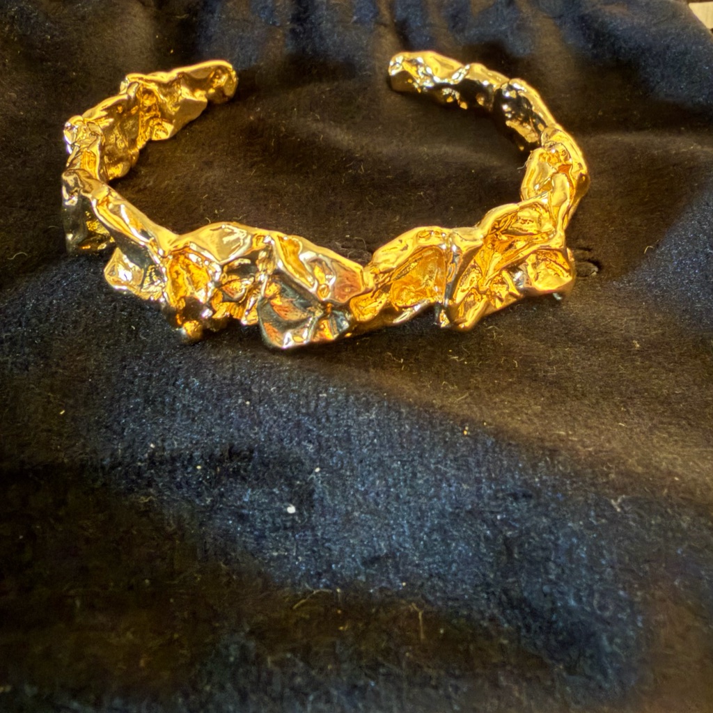 Gold Textured Womens Bracelet 35$